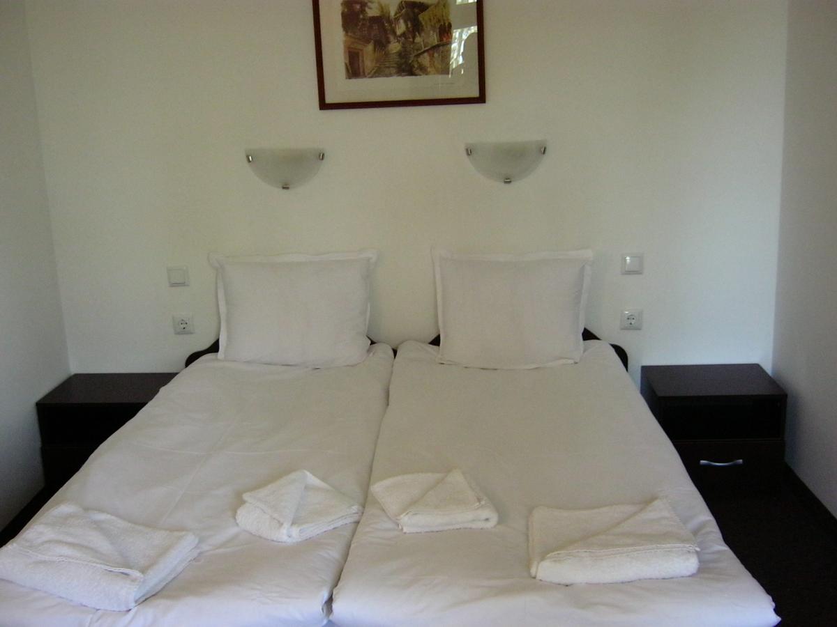 Motel Koziyat Rog Malko Tŭrnovo エクステリア 写真